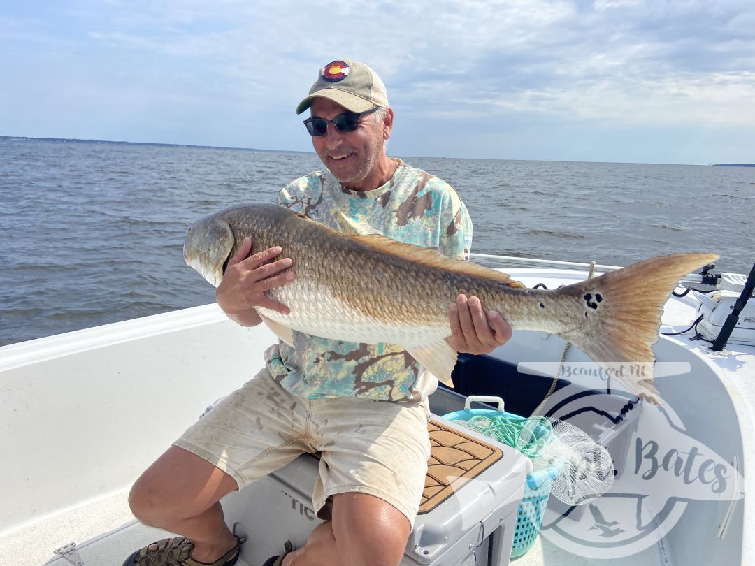 Large photo dump from an awesome trophy redfish season! So many personal best broken and memories made! Now booking 2022 dates!