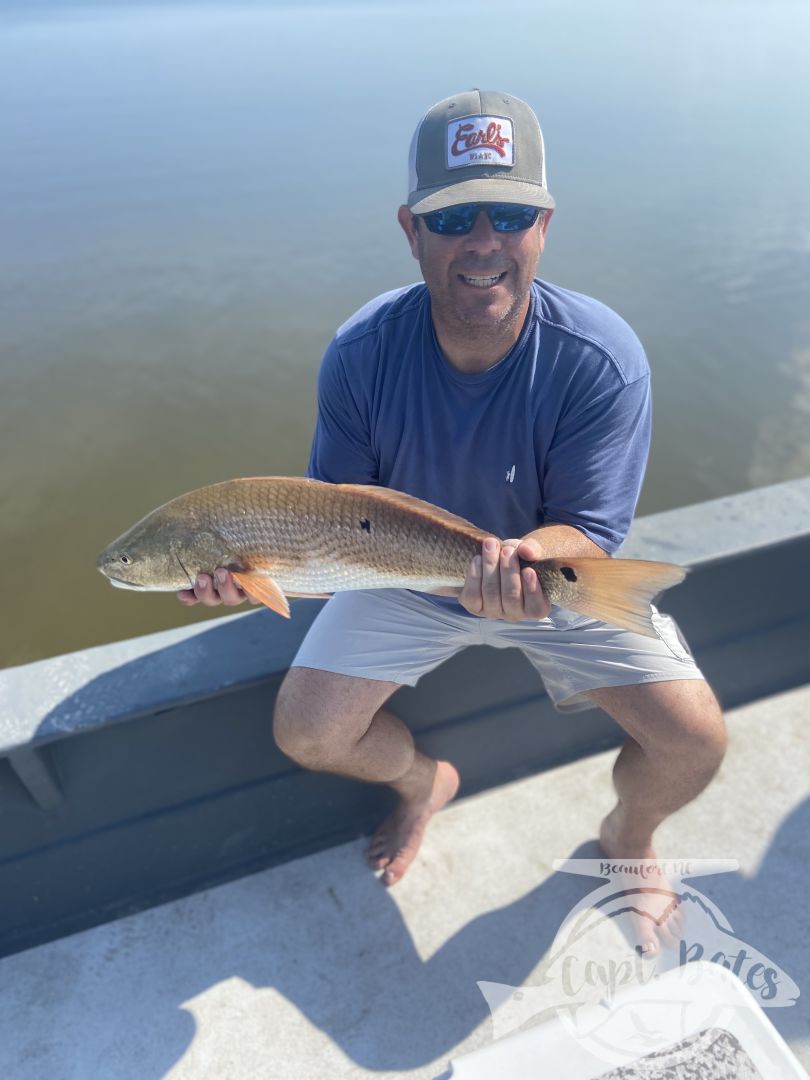 Been an extremely busy month already! We fished on through the weekend, did my best to avoid the crowds and show my crowds a fun trip with out the chaos holiday weekends bring to the coast. We succeeded at that, well other then cussing out one fancy flats boat 