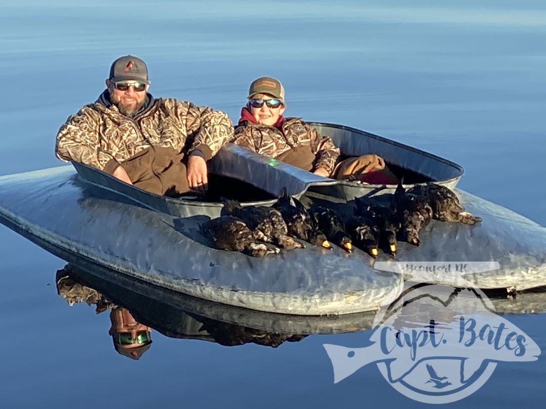 Another greasy calm day with a couple of my favorite repeats! Carter shot his first ducks with me last year and today was his first layout hunt! The birds did not disappoint and him and his das finished up quick!