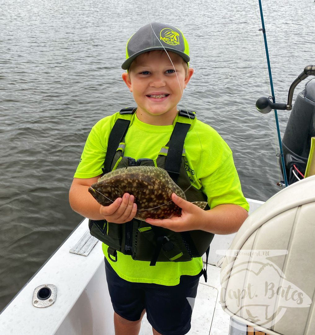 Super windy but the numbers of inshore fish made up for it! Inshore slam (trout, redfish, flounder) for Carte and his mom and dad! Made the best of a brutal day with a great family!