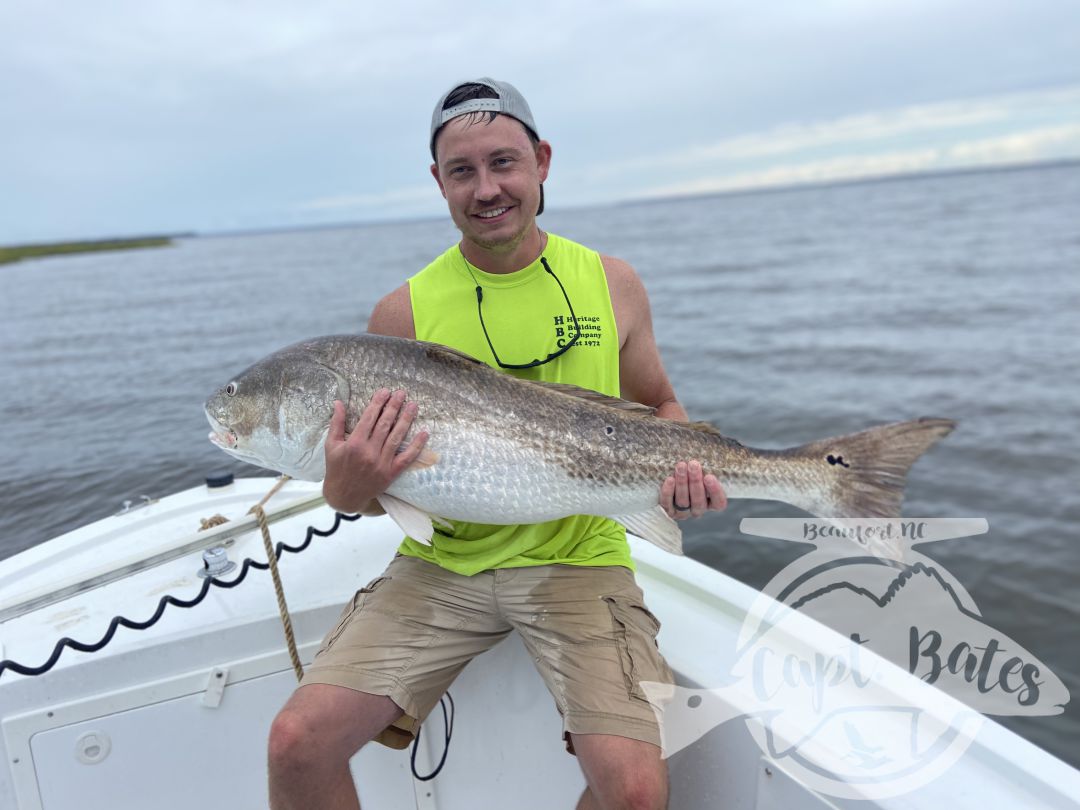 Large photo dump from an awesome trophy redfish season! So many personal best broken and memories made! Now booking 2022 dates!