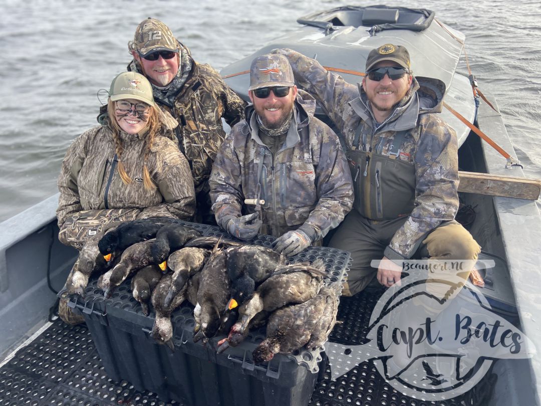 The November layout hunts started out with a lot of bangs! Everyday had limits (or close and plenty of opportunities for limits) as usual the perfect weather days were far and few between, lots of high winds and slick cam days but we worked with what we could and adjusted. Early season in our area always brings lots of hens and immature birds, this year the percentage was even more skewed but it sure makes for fun shooting when there isn’t much else around. I still have a few open days in January!