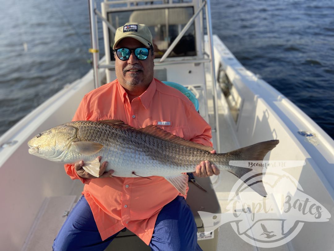 Last trophy redfish pics of the 2021 season so much fun with so many great clients thanks everyone!