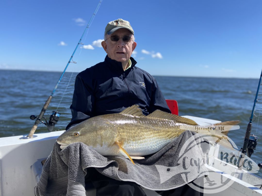 Last trophy redfish pics of the 2021 season so much fun with so many great clients thanks everyone!