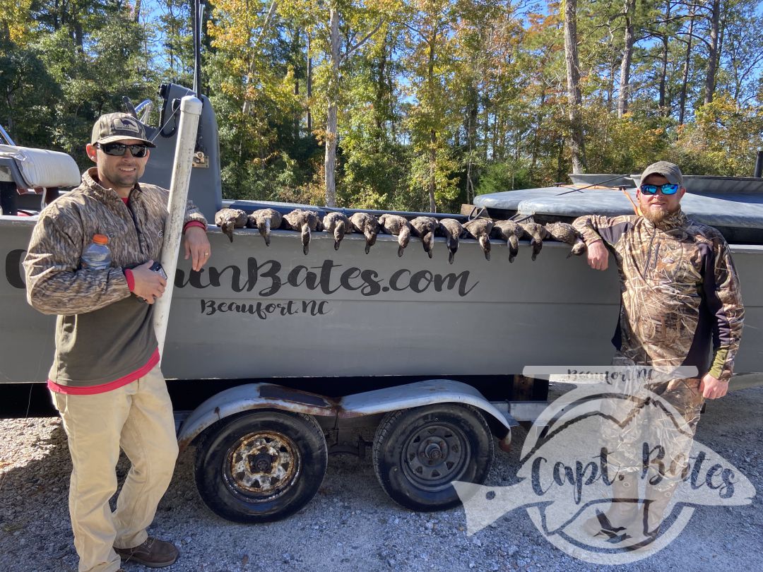 The November layout hunts started out with a lot of bangs! Everyday had limits (or close and plenty of opportunities for limits) as usual the perfect weather days were far and few between, lots of high winds and slick cam days but we worked with what we could and adjusted. Early season in our area always brings lots of hens and immature birds, this year the percentage was even more skewed but it sure makes for fun shooting when there isn’t much else around. I still have a few open days in January!