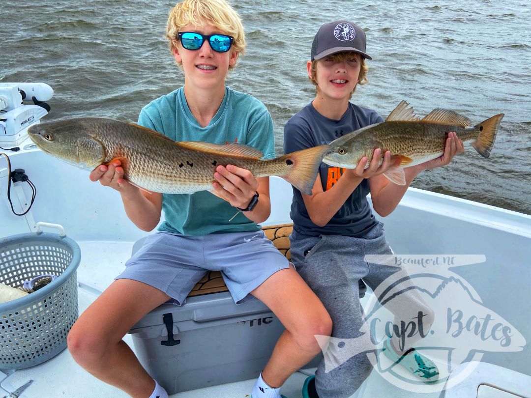 Wesley and his dad fished with me last month and wanted quantity over quality so we wore out the sea mullet, this month they wanted to try for quality. Wesley and Oscar absolutely slayed the redfish this afternoon! Mid to over slots kept them busy for a couple hours they even started netting each other’s fish! Great time bending the Temple Fork Outfitters inshore medium and listen to the Florida Fishing Products osprey 3k sing!