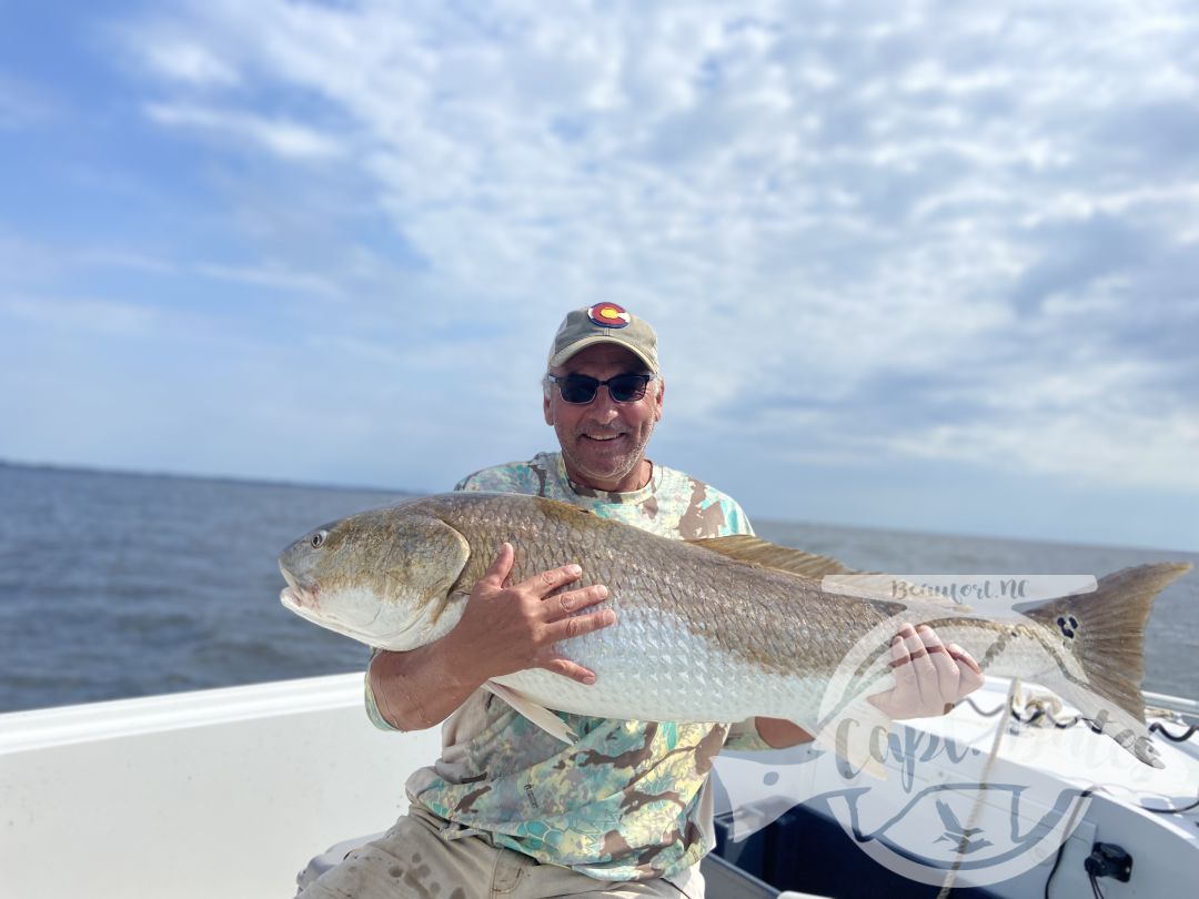 Large photo dump from an awesome trophy redfish season! So many personal best broken and memories made! Now booking 2022 dates!