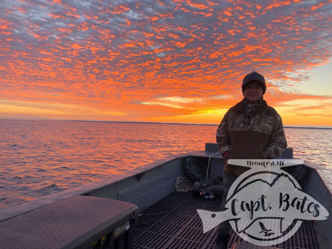 Great shoot for these 3! Their first time ever in layout boats! Things started out really slow so we picked up and moved to another area and boy did we make the right call! They shot their limits quickly and got a few surf scoters to mount! 

That’s one of the great things about layout hunting is the ability to pick up quickly and adjust when the ducks throw you a curve ball!