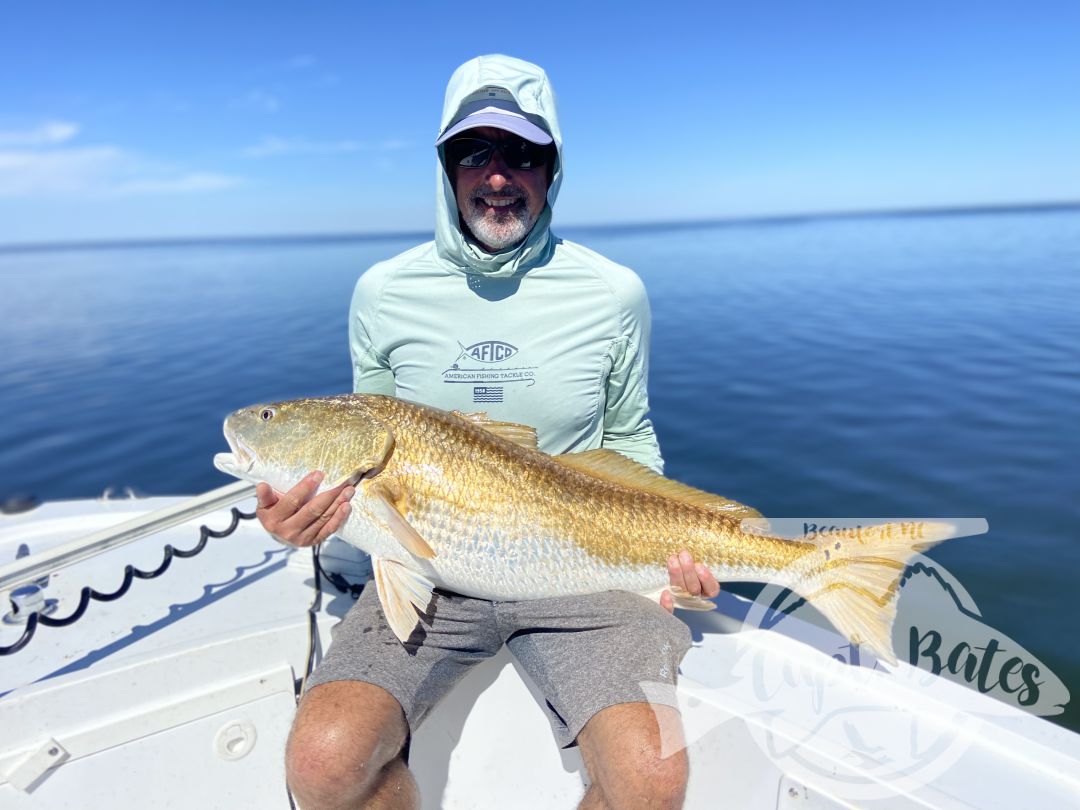 Last trophy redfish pics of the 2021 season so much fun with so many great clients thanks everyone!