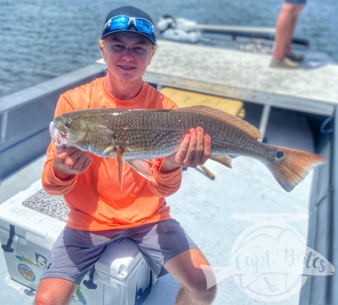 Rough start this morning when a school of upper slots crushing mullet I was working towards, 2 casts away got ran over by an inconsiderate boater right off the bat. But these guys stuck with me absorbed my instructions like a sponge and ground it out till we found couple more schools. Great times with these guys throwing lures.