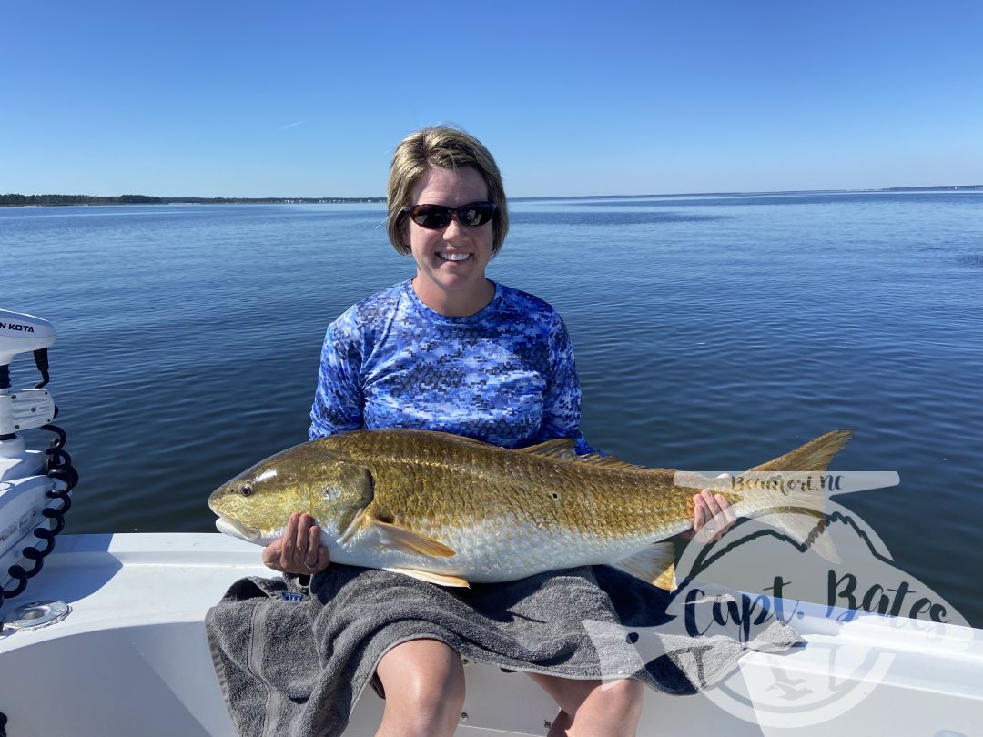 Last trophy redfish pics of the 2021 season so much fun with so many great clients thanks everyone!